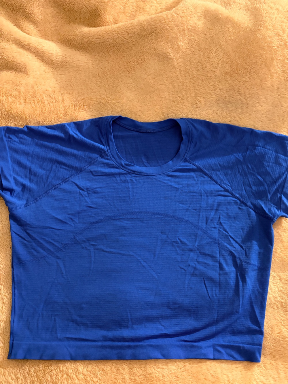 Lululemon Swiftly 2.0 Cropped Tee in Dark Blue